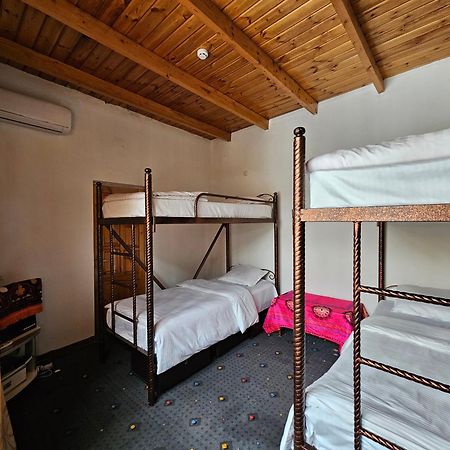 Sim-Sim Hostel & Backpackers Самарканд Екстер'єр фото
